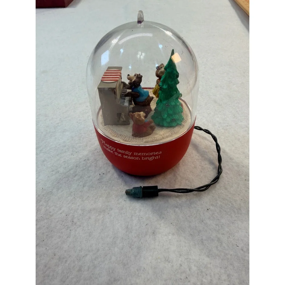 Hallmark Keepsake Magic Ornament Jingle Bears Musical Motion Light 1991 Vintage
